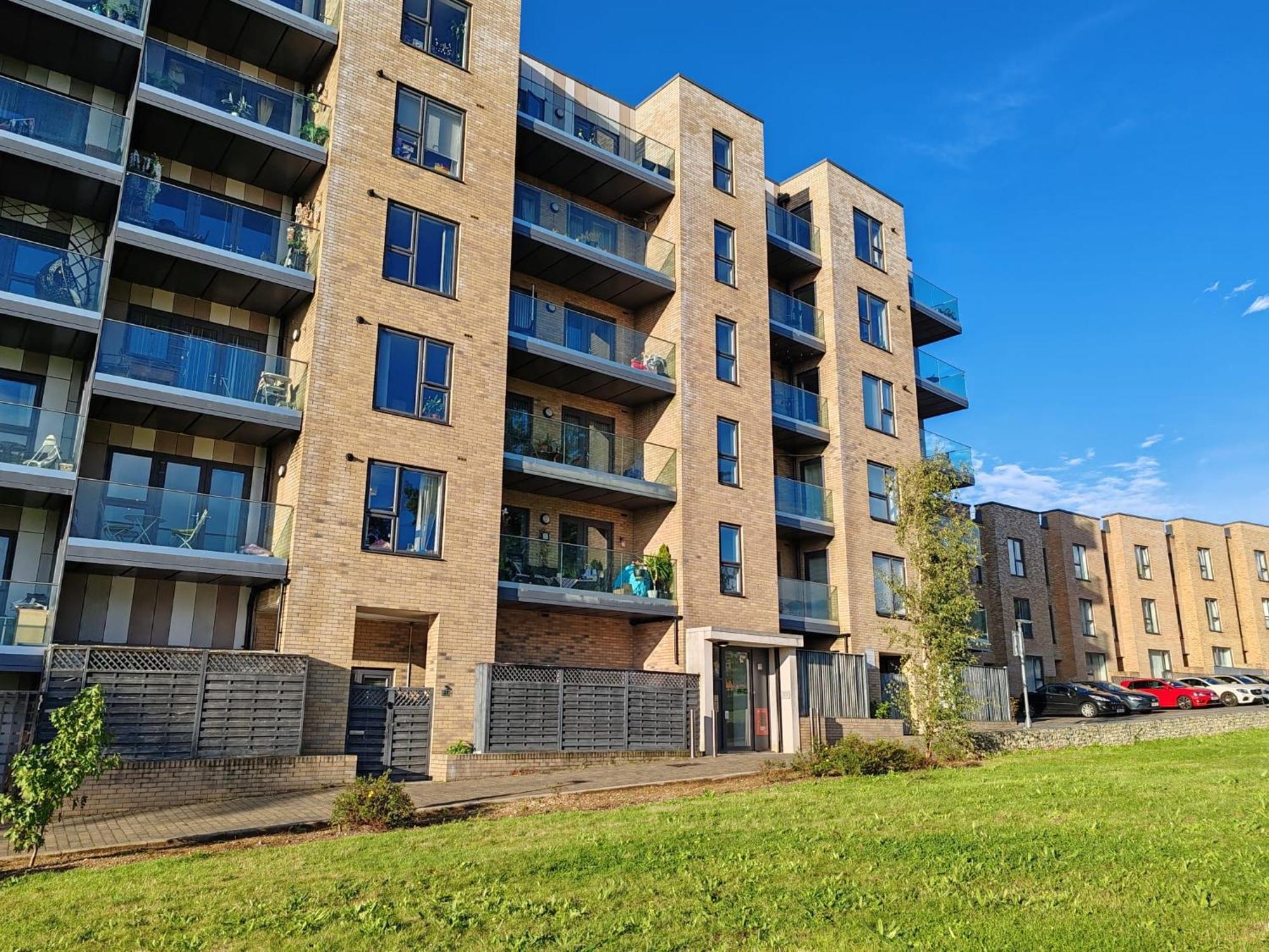 Sudbury Hill Stay Harrow on the Hill Exterior photo